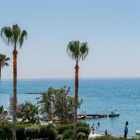 Sanders Ermitage On The Beach - Delightful 1-Bedroom Apartment With Sea View Лимасол Екстериор снимка