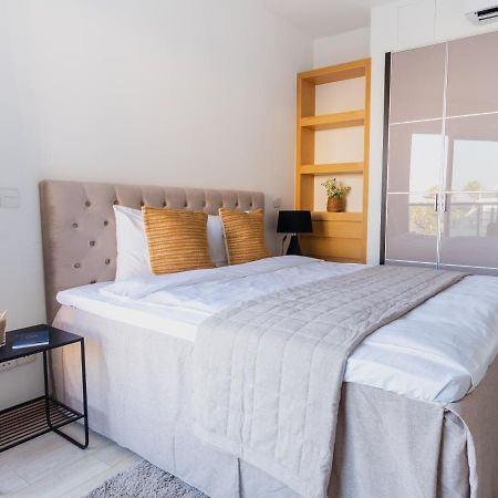 Sanders Ermitage On The Beach - Delightful 1-Bedroom Apartment With Sea View Лимасол Екстериор снимка