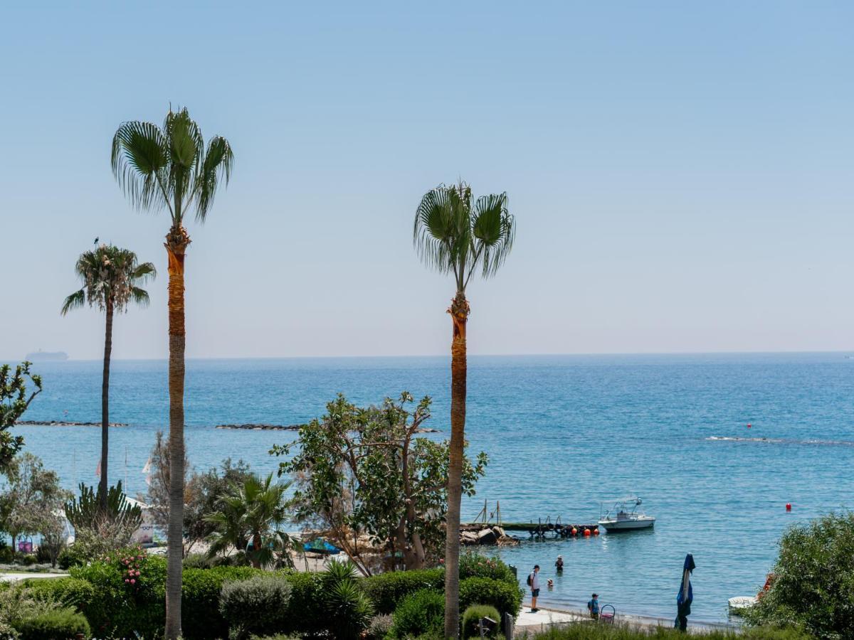 Sanders Ermitage On The Beach - Delightful 1-Bedroom Apartment With Sea View Лимасол Екстериор снимка