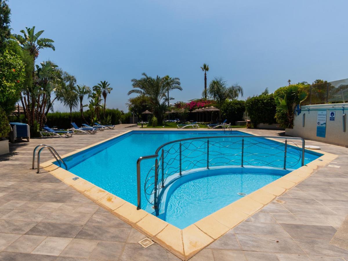 Sanders Ermitage On The Beach - Delightful 1-Bedroom Apartment With Sea View Лимасол Екстериор снимка
