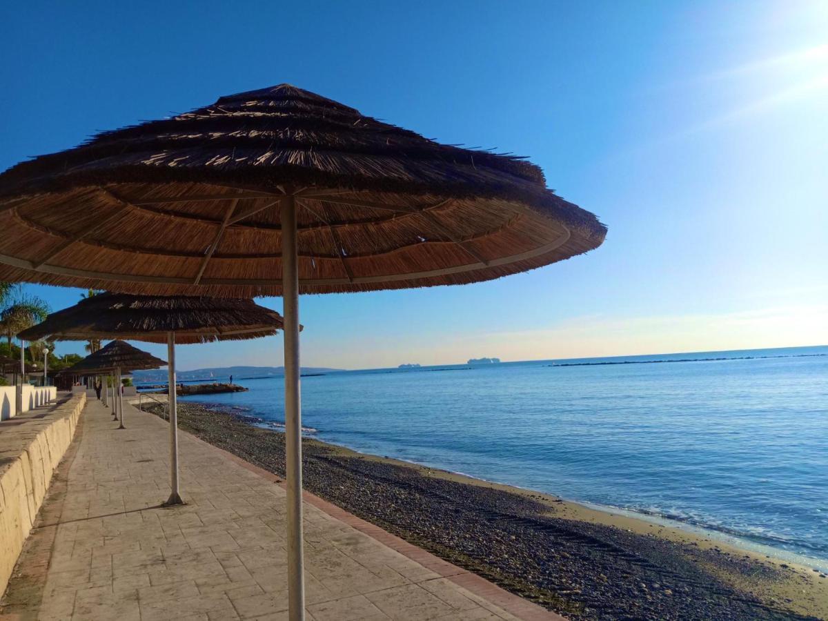 Sanders Ermitage On The Beach - Delightful 1-Bedroom Apartment With Sea View Лимасол Екстериор снимка