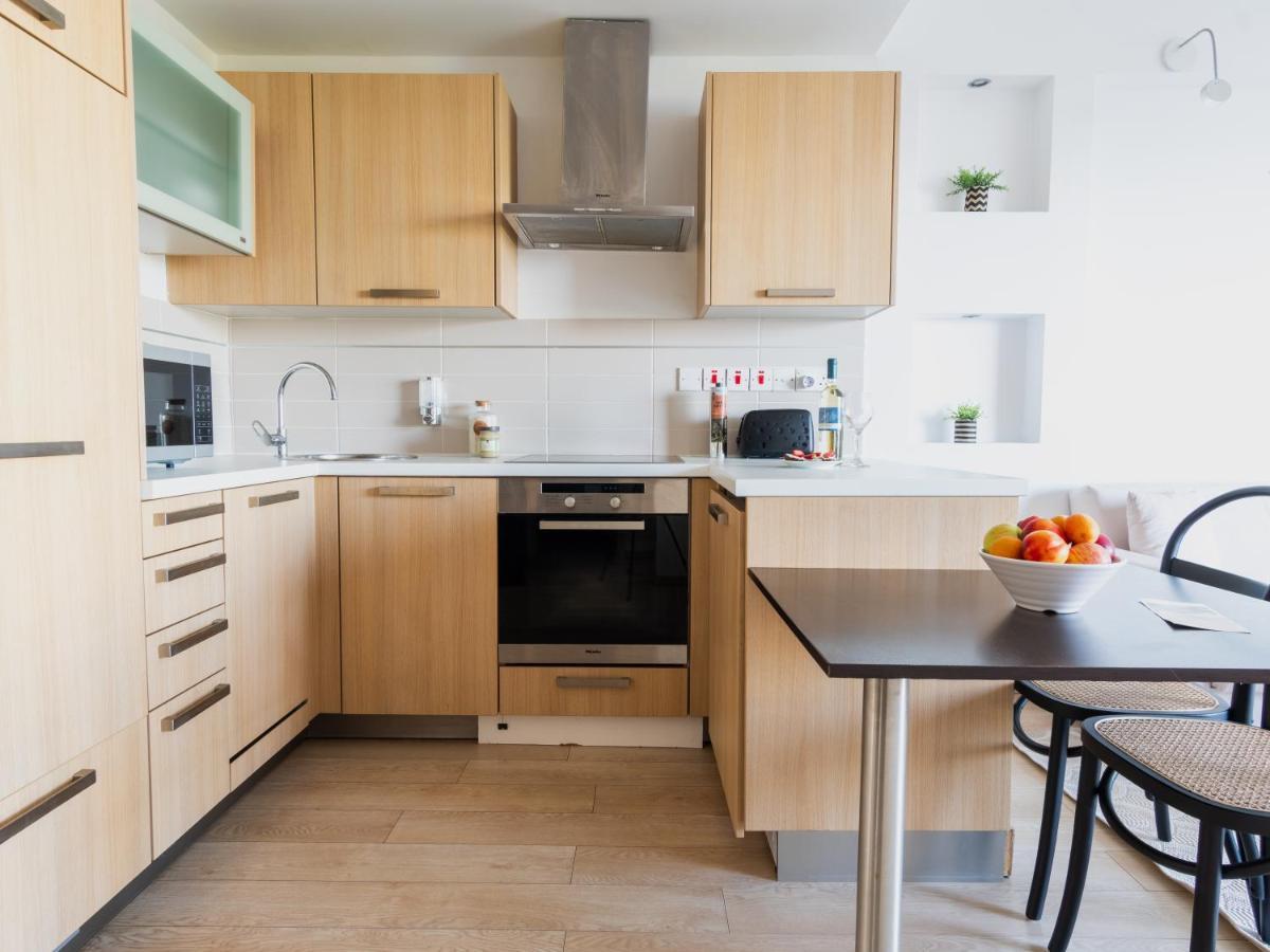 Sanders Ermitage On The Beach - Delightful 1-Bedroom Apartment With Sea View Лимасол Екстериор снимка