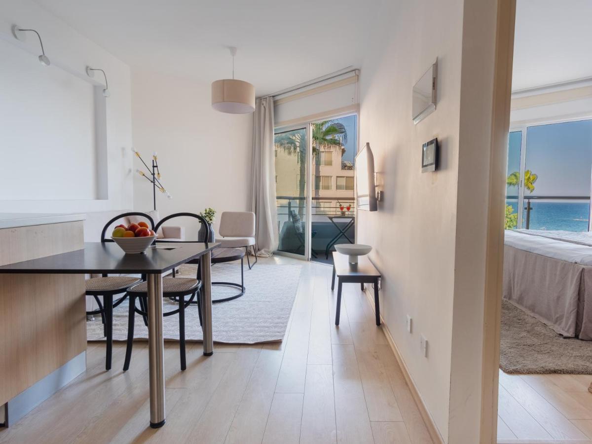 Sanders Ermitage On The Beach - Delightful 1-Bedroom Apartment With Sea View Лимасол Екстериор снимка